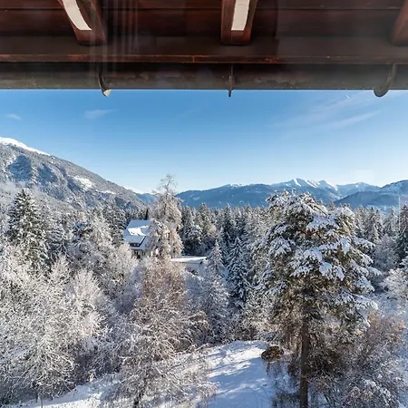 Edelweiss Schlosswohnung Appartamento