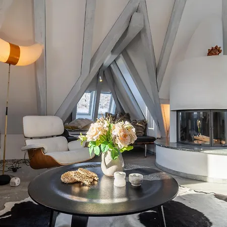 Апартаменты Edelweiss Schlosswohnung *