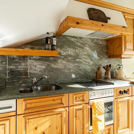 Edelweiss Schlosswohnung Флимс